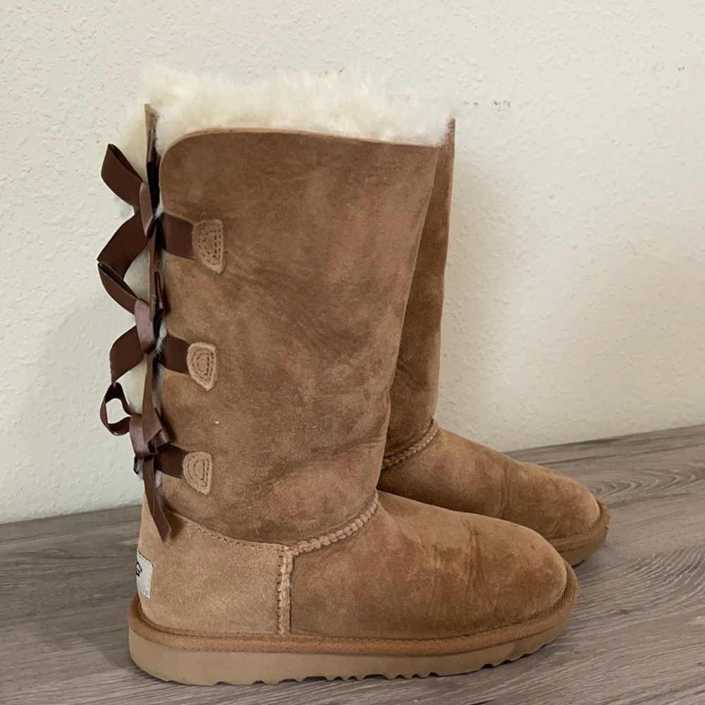 UGG Bailey bow tall boots girls size 2